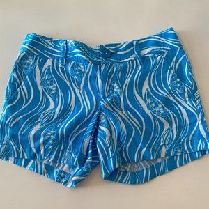 Lilly Pulitzer 5" Callahan Shorts - Blue and White Koi Pattern